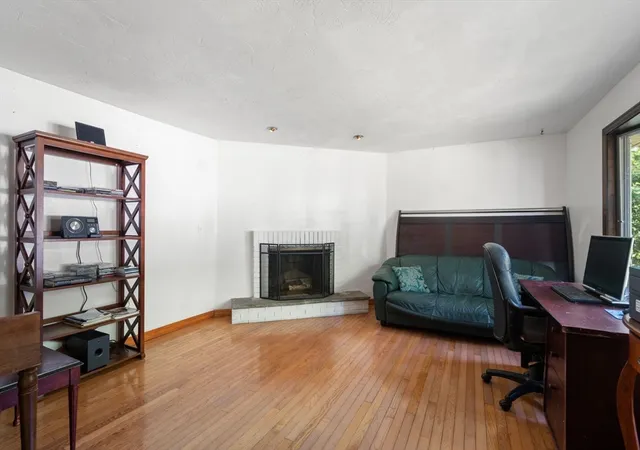 4th image of 2 Whitney Dr, Sherborn, MA 01770 | MLS# 73538405
