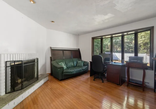 5th image of 2 Whitney Dr, Sherborn, MA 01770 | MLS# 73538405