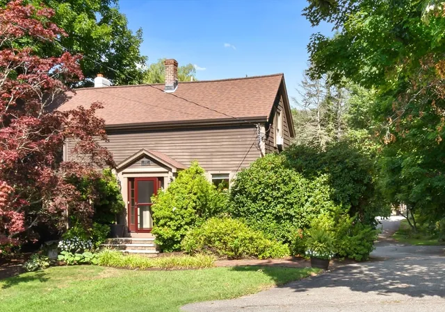 1st image of 257 Centre Street, Danvers, MA 01923 | MLS# 73566291