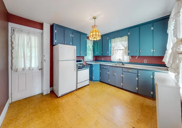 Homes for sale in Walpole, MA | 21 Grover St, Walpole, MA 02081 | MLS# 73537179