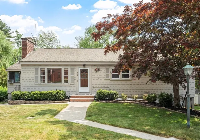 Homes for sale in Reading, MA | 414 Grove St, Reading, MA 01867 | MLS# 73535239