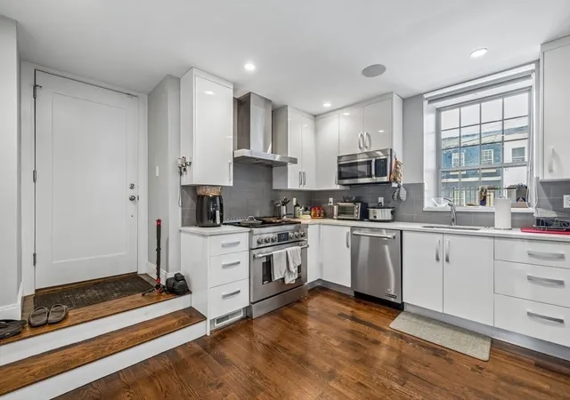 3rd image of 225 Dorchester St, Boston, MA 02127