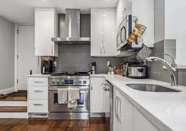 4th image of 225 Dorchester St, Boston, MA 02127