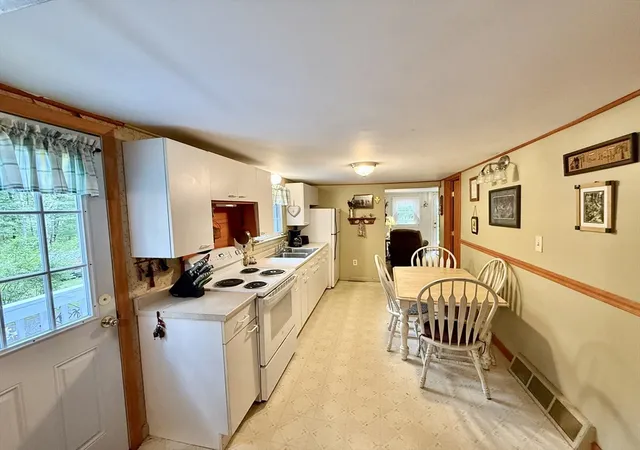 Homes for sale in Belchertown, MA | 753 Daniel Shays Hwy, Belchertown, MA 01007 | MLS# 73541177