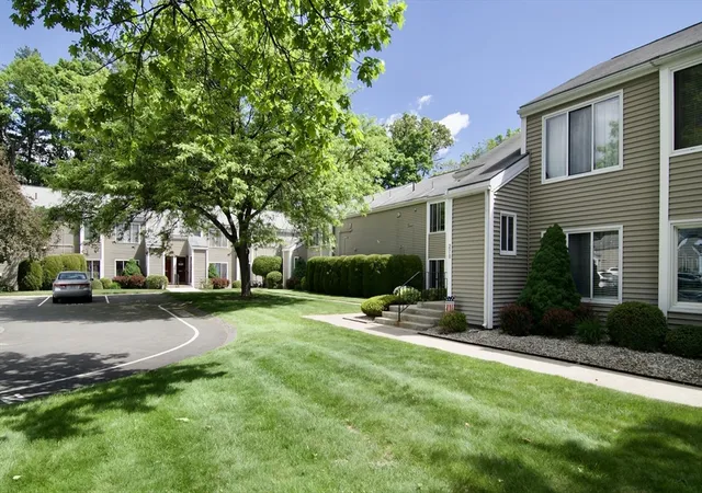 Homes for sale in Springfield, MA | 264 Nassau Drive, Springfield, MA 01129 | Houzeo