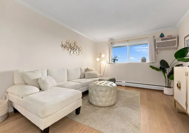 Listing Photo 4 - Condo for sale in building located at 145 Essex Ave, Gloucester, MA 01930 - Unit #405