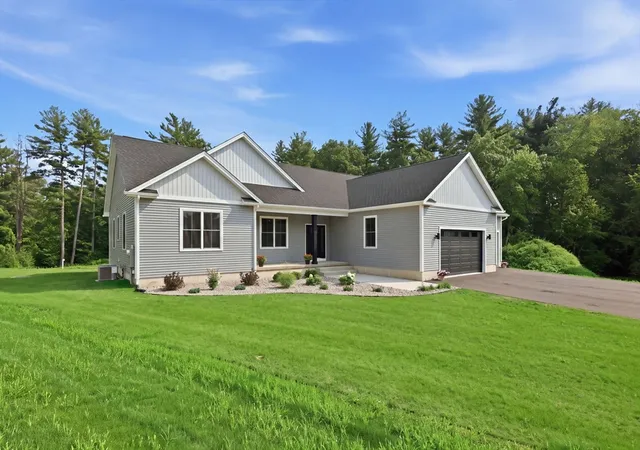 3rd image of 17 Silvergrass Ln, Southwick, MA 01077 | MLS# 73563018