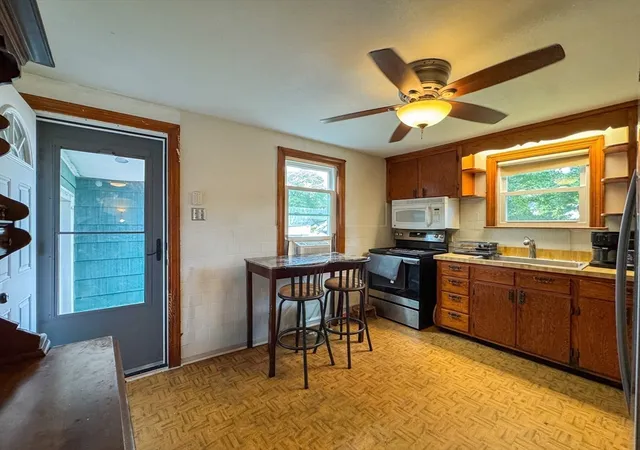Photo 3 of Single family home for sale at 18 Woodland Cir, Methuen, MA 01844 | MLS# 73568098 | Listing updated on 2026-09-19