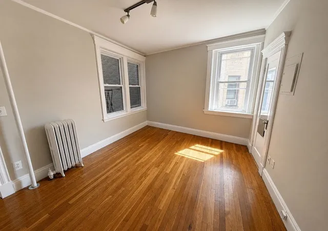 2nd image of 69 Park Dr #10, Boston, MA 02215 | MLS# 73546746