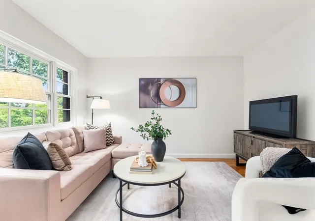 Photo 3 of Condo for sale at 648 Washington St #5, Brookline, MA 02446 | MLS# 73568758 | Listing updated on 2026-09-15