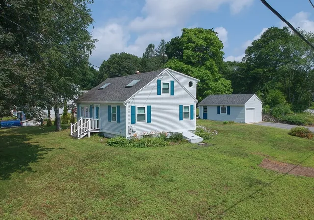 1st image of 253 Central St, Hudson, MA 01749 | MLS# 73554811