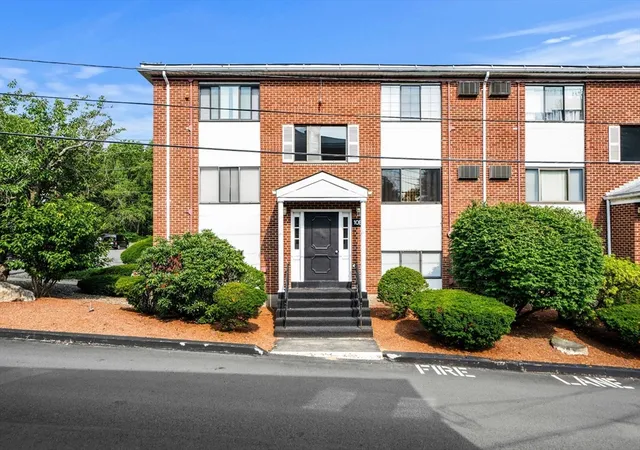 1st image of 10b Colonial Dr #1B, Andover, MA 01810 | MLS# 73563073