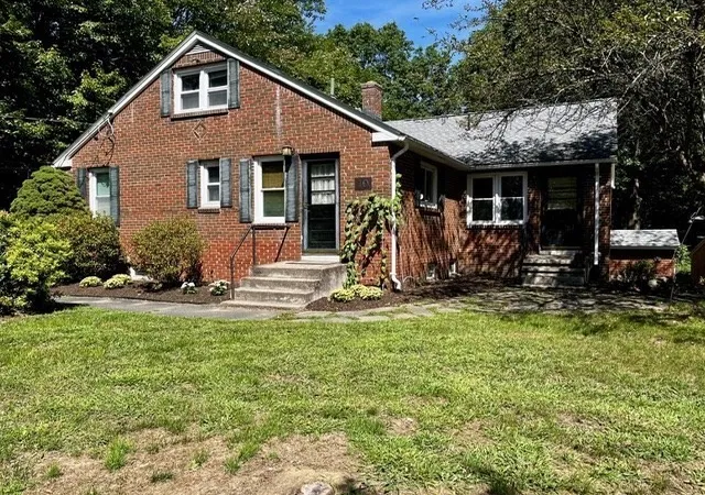 Photo 3 of Sale Pending at 10 Chestnut Street, Hatfield, MA 01038 | MLS# 73568928 | Listing updated on 2026-09-15