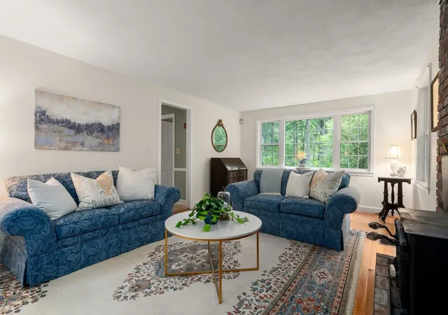 4th image of 237 Peakham Road, Sudbury, MA 01776 | MLS# 73541184