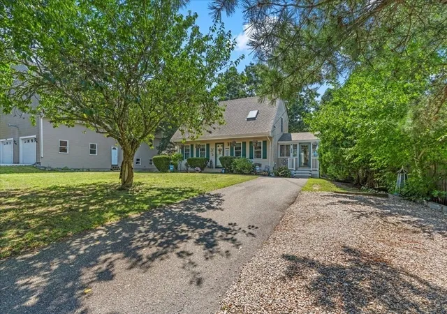 Photo 4 of Single family home for sale at 108 Wareham Lake Shore Dr, Wareham, MA 02538 | MLS# 73568206 | Listing updated on 2026-10-04
