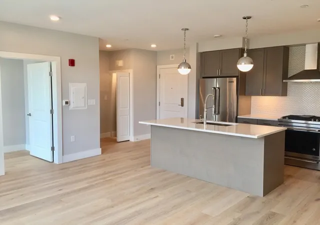 3rd image of 1650 Commonwealth Ave #309, Brighton, MA 02135 | MLS# 73558475