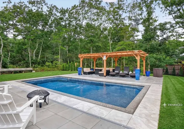 2nd image of 105 Whalers Walk, Edgartown, MA 02539 | MLS# 73567153