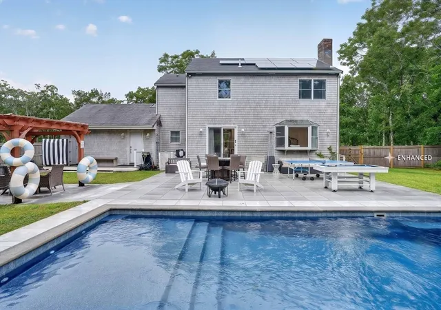 Photo 3 of Sale Pending at 105 Whalers Walk, Edgartown, MA 02539 | MLS# 73567153 | Listing updated on 2026-09-18
