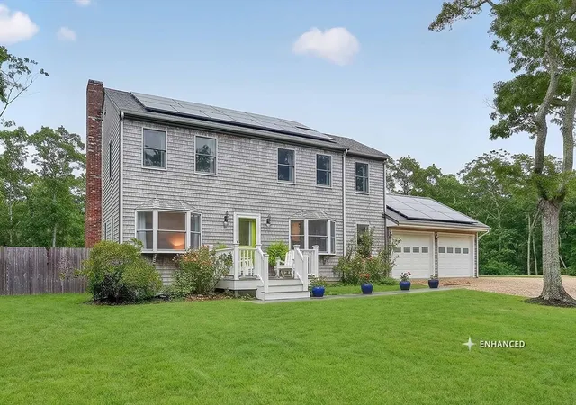 Photo 4 of Sale Pending at 105 Whalers Walk, Edgartown, MA 02539 | MLS# 73567153 | Listing updated on 2026-09-18