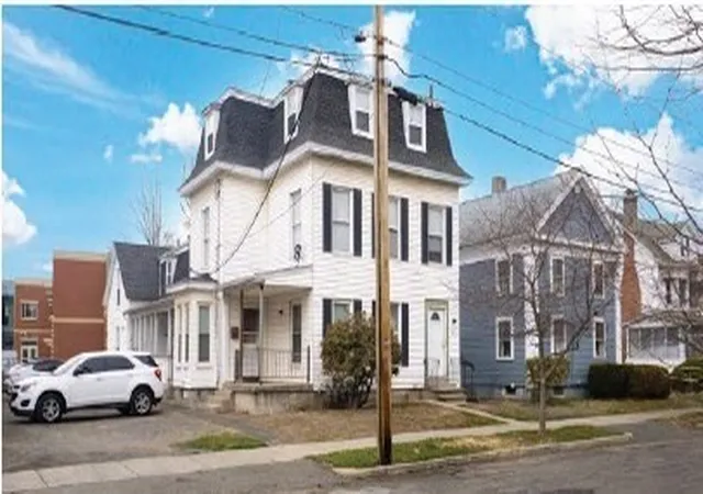 3rd image of 12 Franklin Ave, Westfield, MA 01085 | MLS# 73536486