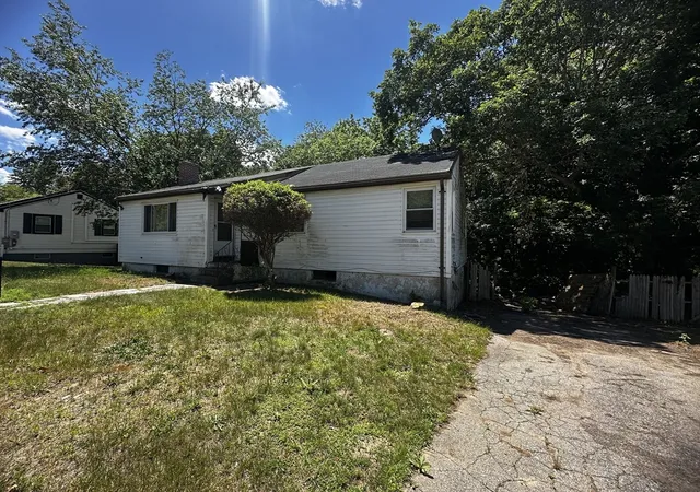 Homes for sale in Randolph, MA | 40 Cross St, Randolph, MA 02368 | MLS# 73539247