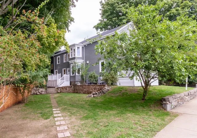 3rd image of 22 Bellevue St #2, West Roxbury, MA 02132 | MLS# 73556623