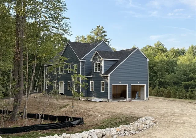 Photo 3 of Single family home for sale at 146 Moon Hl Rd, Northbridge, MA 01534 | MLS# 73548586 | Listing updated on 2026-10-02