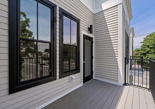 Homes for sale in Quincy, MA | 105 Sea Street, Quincy, MA 02169 | Houzeo