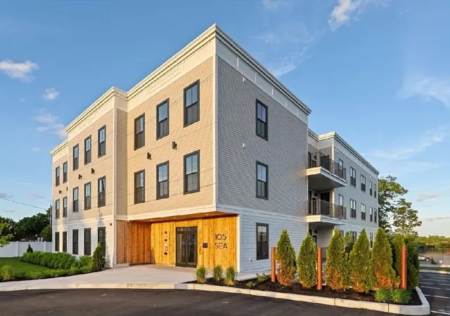 Homes for sale in Quincy, MA | 105 Sea St, Quincy, MA 02169