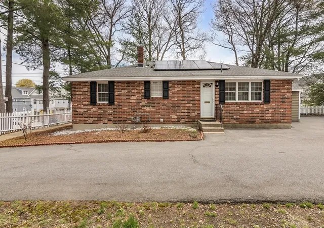 Homes for sale in Lawrence, MA | 401 S Broadway, Lawrence, MA 01843 | MLS# 73512257
