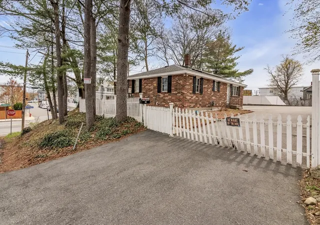 Homes for sale in Lawrence, MA | 401 S Broadway, Lawrence, MA 01843 | MLS# 73512257