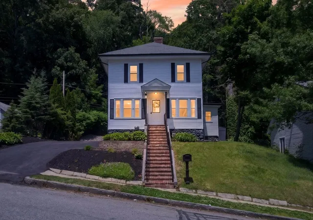 Photo 2 of Single family home for sale at 26 Rob Roy Rd, Worcester, MA 01602 | MLS# 73534272 | Listing updated on 2026-09-04