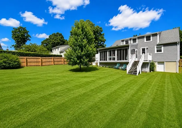 Photo 3 of Sale Pending at 25 Speight Arden, East Longmeadow, MA 01028 | MLS# 73568192 | Listing updated on 2026-09-18