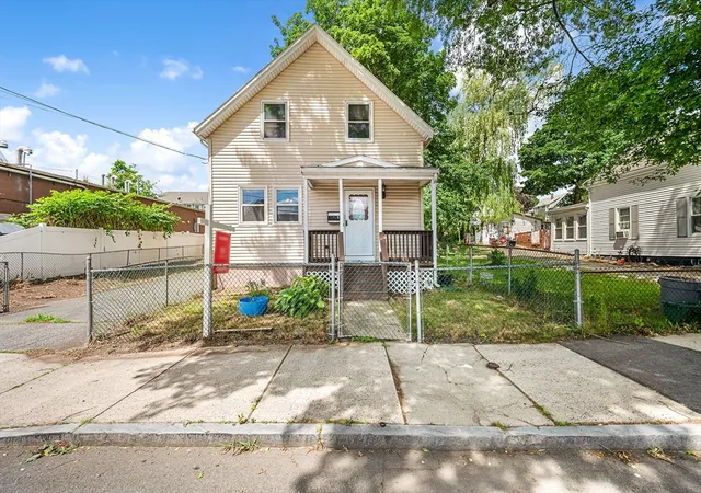 Homes for sale in Lynn, MA | 8 Myrtle St, Lynn, MA 01905 | MLS# 73536992