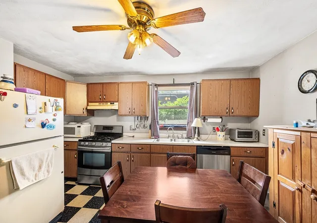 Homes for sale in Lynn, MA | 8 Myrtle St, Lynn, MA 01905 | MLS# 73536992