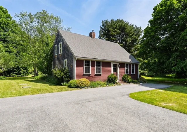 2nd image of 65 Summer St, Middleboro, MA 02346 | MLS# 73533529