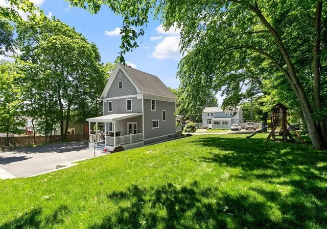 Homes for sale in Hudson, MA | 15 Bennett St, Hudson, MA 01749 | MLS# 73526730