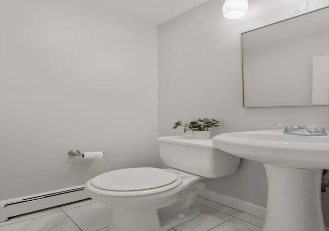 5th image of 136-A Belgrade Ave, Roslindale, MA 02131 | MLS# 73559605