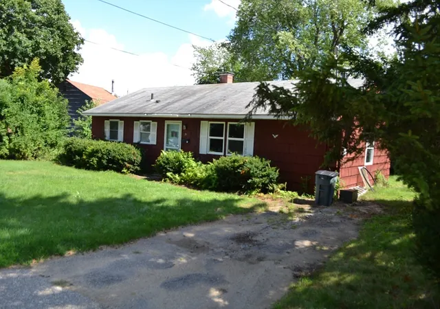 1st image of 31 Winslow Ave, Leicester, MA 01524 | MLS# 73566870