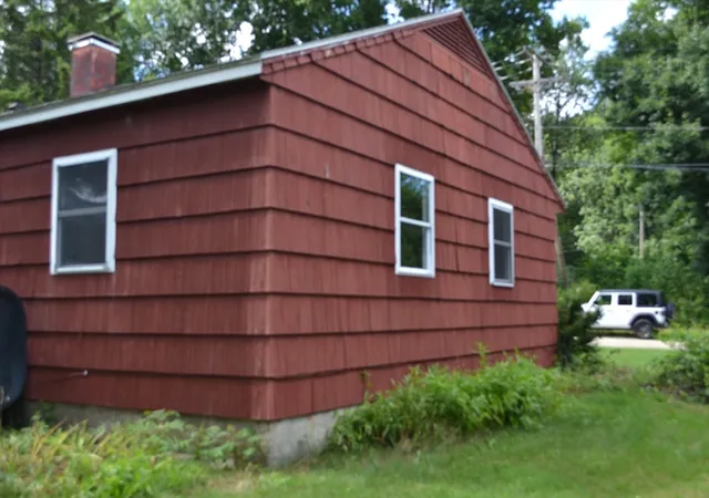 3rd image of 31 Winslow Ave, Leicester, MA 01524 | MLS# 73566870