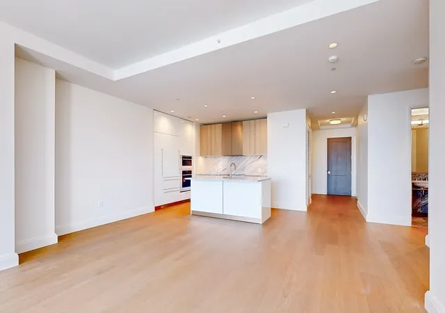 5th image of 240 Devonshire Street #5011, Boston, MA 02110 | MLS# 73545168