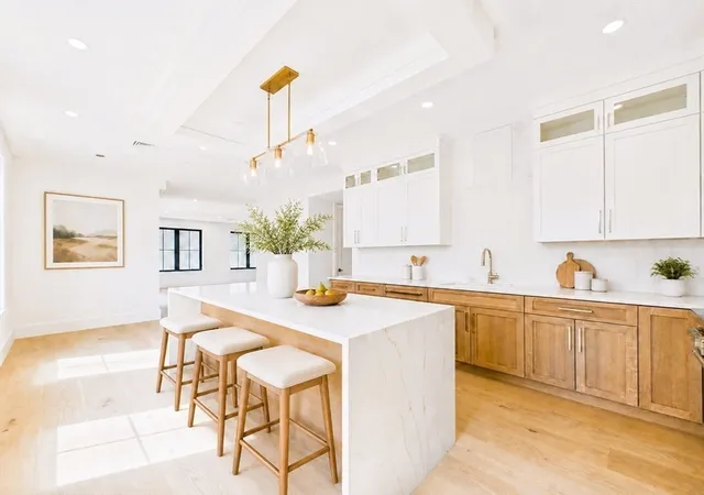 4th image of 244 L St, Boston, MA 02127