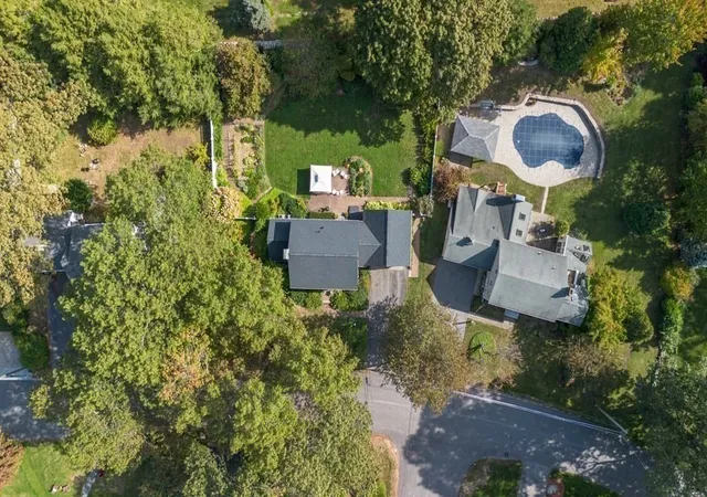 37th image of 36 Westwood Rd, Shrewsbury, MA 01545 | MLS# 73534813