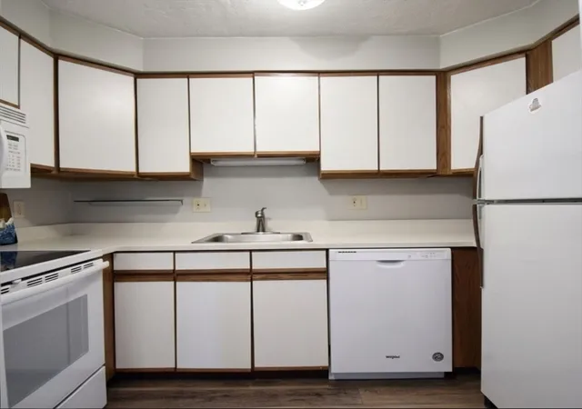 Listing Photo 5 - Condo for sale in building located at 325 Plantation St, Worcester, MA 01604 - Unit #213