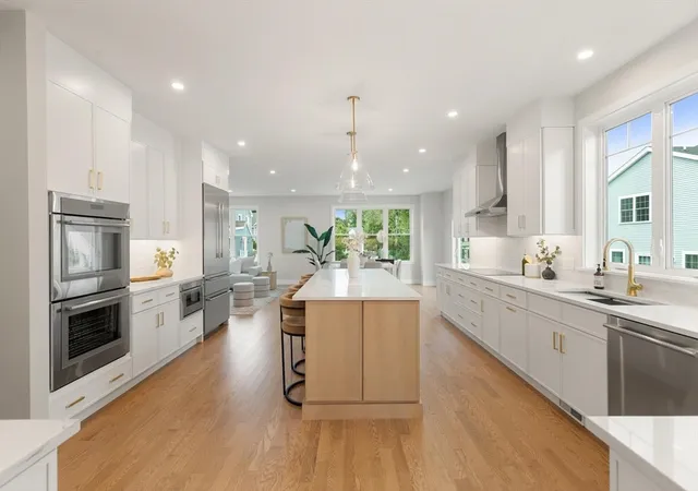 4th image of 30 Calvin St, Lexington, MA 02420 | MLS# 73556712