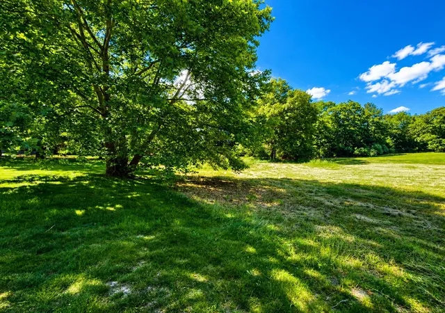 4th image of 15 Fiske Pond Rd, Holliston, MA 01746 | MLS# 73554651