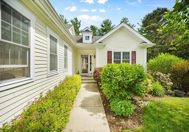 Photo 4 of Sale Pending at 2 Bogey Way #2, Lakeville, MA 02347 | MLS# 73561022 | Listing updated on 2026-09-02