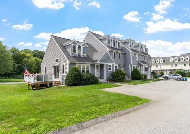 Photo 3 of Condo for sale at 77 Merrimack Meadows Ln #77, Tewksbury, MA 01876 | MLS# 73558931 | Listing updated on 2026-09-14