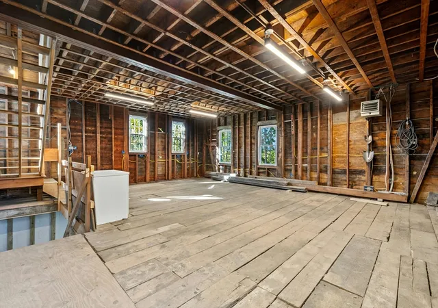 4th image of 8 Pine St, Peabody, MA 02136