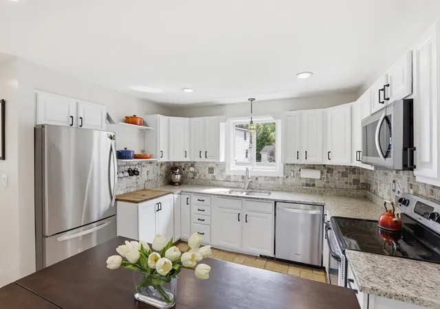 Homes for sale in Westford, MA | 1 Abbot Street, Westford, MA 01886 | MLS# 73528513